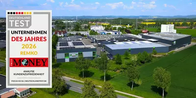 REMKO ist "Unternehmen des Jahres 2026" REMKO Firmengelände mit Siegel Unternehmen des Jahres 2026